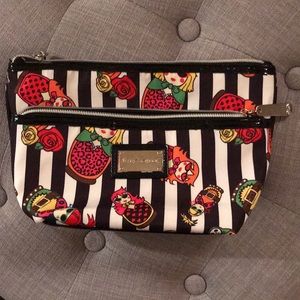 Cosmetic bag